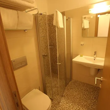 Aria Doria Hotel 2*